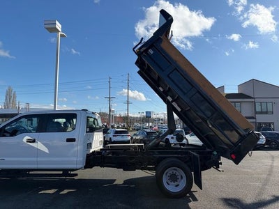 2022 Ford Super Duty F-550 DRW XL