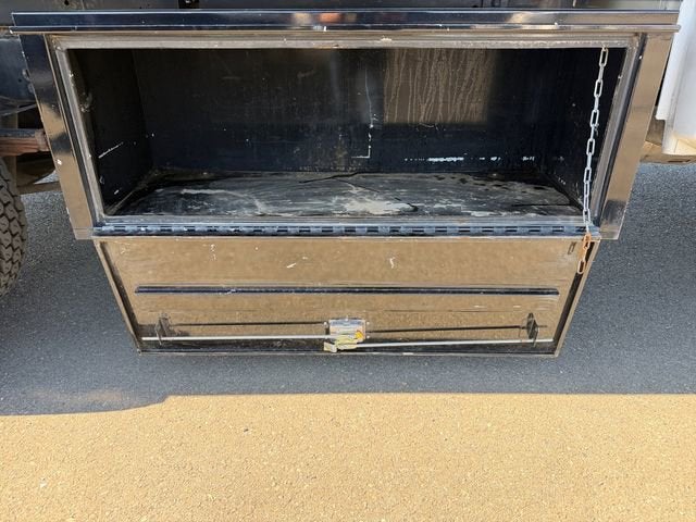 2022 Ford Super Duty F-550 DRW XL