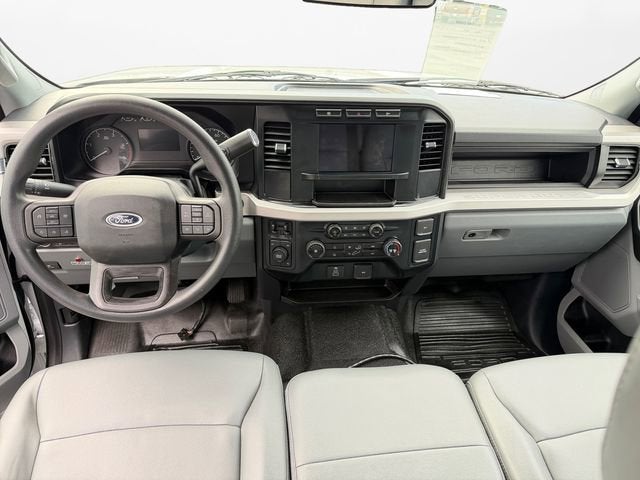 2023 Ford Super Duty F-550 DRW XL