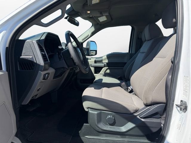 2022 Ford Super Duty F-450 DRW XLT