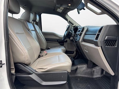 2017 Ford Super Duty F-550 DRW XL