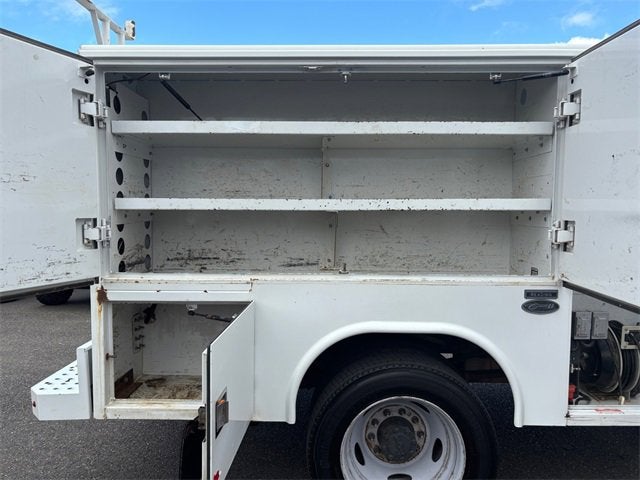 2017 Ford Super Duty F-550 DRW XL