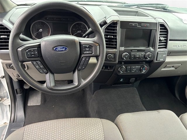 2022 Ford Super Duty F-550 DRW XLT