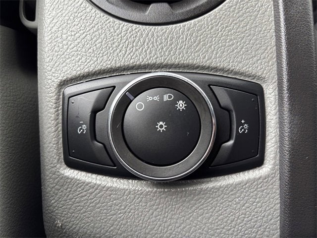 2022 Ford E-Series Cutaway Base