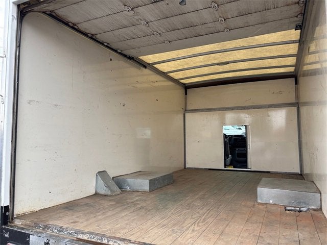 2022 Ford E-Series Cutaway Base