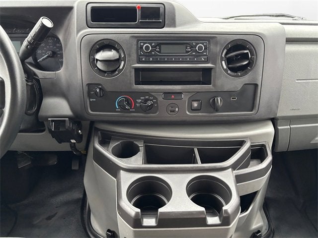 2022 Ford E-Series Cutaway Base