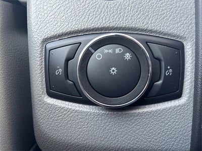 2022 Ford E-Series Cutaway Base