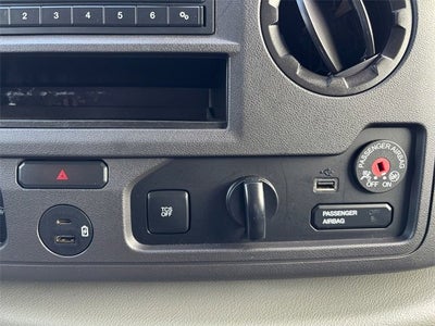 2022 Ford E-Series Cutaway Base