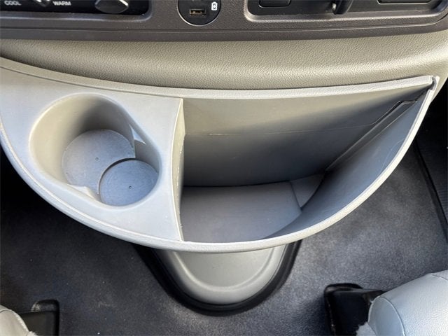 2022 Ford E-Series Cutaway Base