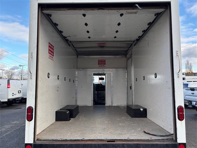 2022 Ford E-Series Cutaway Base