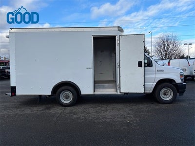 2022 Ford E-Series Cutaway Base