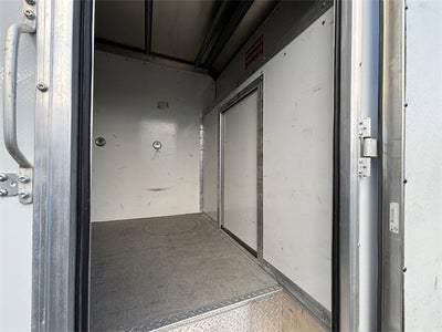 2022 Ford E-Series Cutaway Base