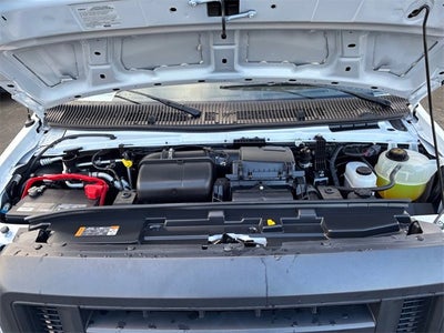 2022 Ford E-Series Cutaway Base