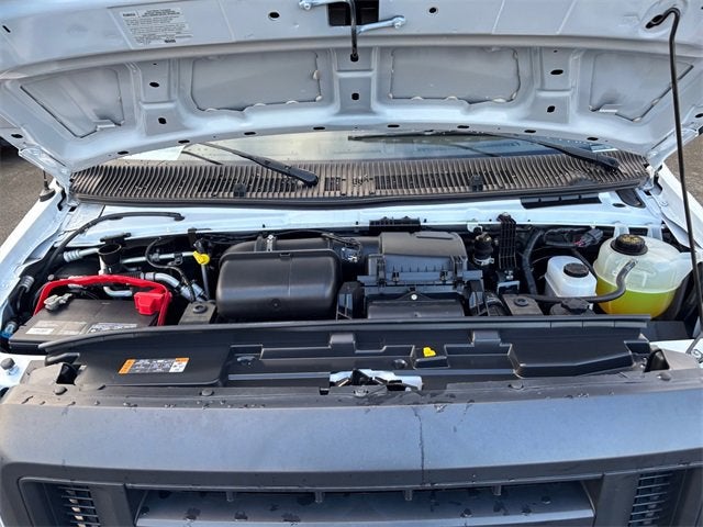 2022 Ford E-Series Cutaway Base