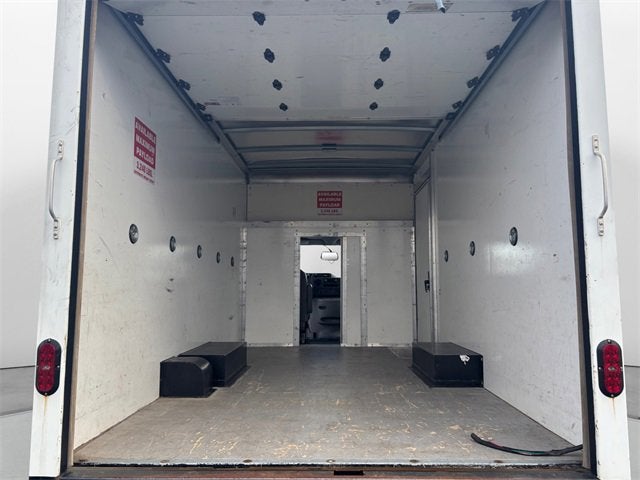 2022 Ford E-Series Cutaway Base