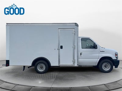 2022 Ford E-Series Cutaway Base