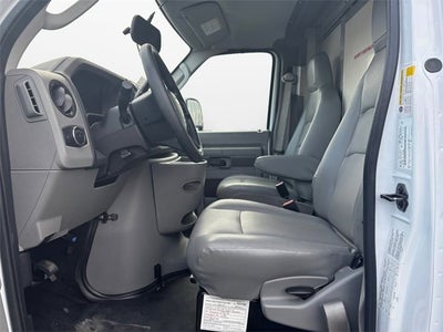 2022 Ford E-Series Cutaway Base