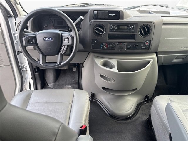 2022 Ford E-Series Cutaway Base