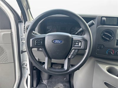 2022 Ford E-Series Cutaway Base