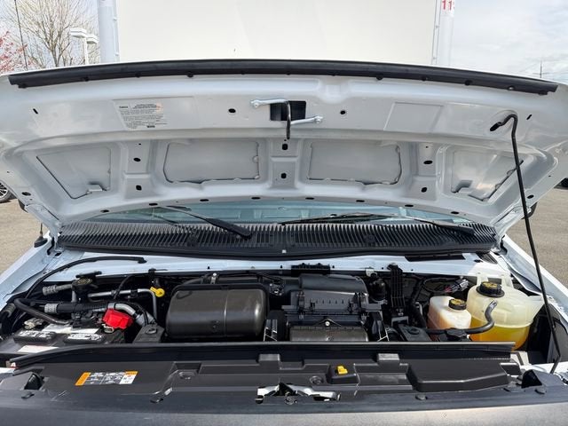 2022 Ford E-Series Cutaway Base