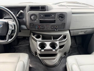 2022 Ford E-Series Cutaway Base