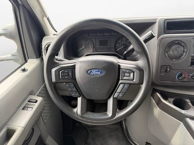 2022 Ford E-Series Cutaway Base
