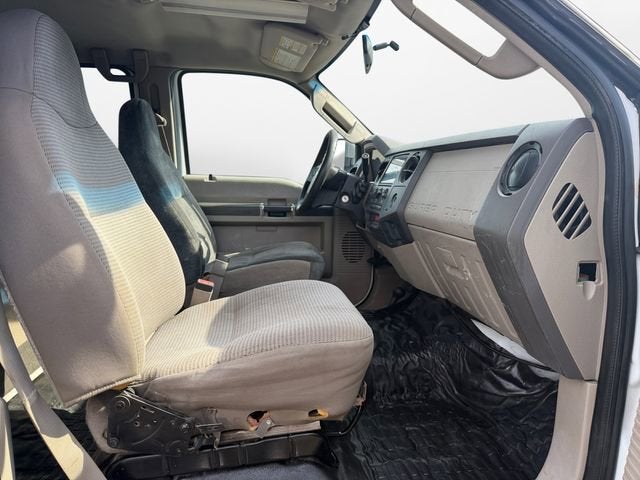 2008 Ford Super Duty F-450 DRW XL