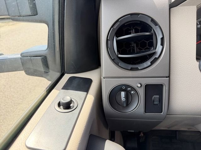 2008 Ford Super Duty F-450 DRW XL