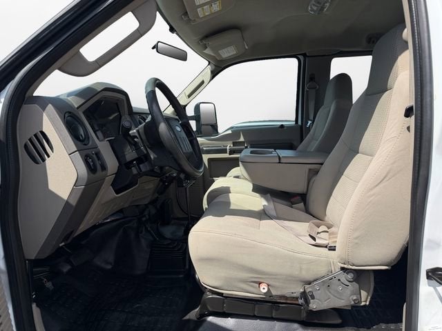 2008 Ford Super Duty F-450 DRW XL