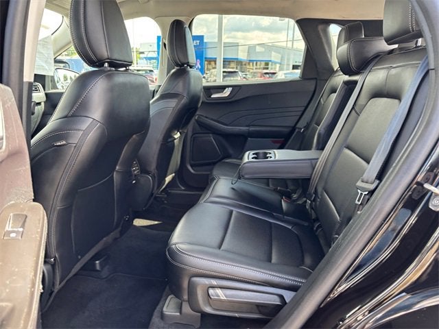 2021 Ford ESCAPE Base