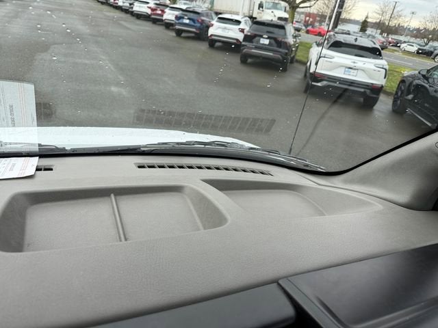 2023 Chevrolet Express Passenger 3500 1LS