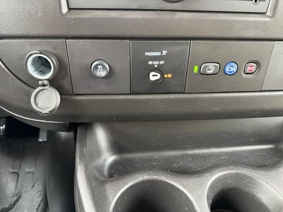 2023 Chevrolet Express Passenger 3500 1LS