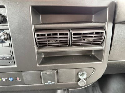 2023 Chevrolet Express Passenger 3500 1LS