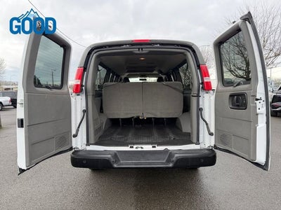 2023 Chevrolet Express Passenger 3500 1LS