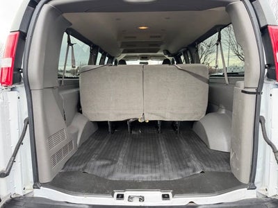 2023 Chevrolet Express Passenger 3500 1LS