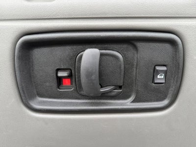 2023 Chevrolet Express Passenger 3500 1LS