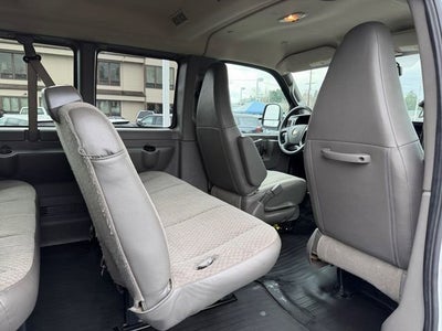 2023 Chevrolet Express Passenger 3500 1LS