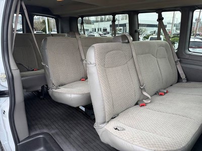 2023 Chevrolet Express Passenger 3500 1LS