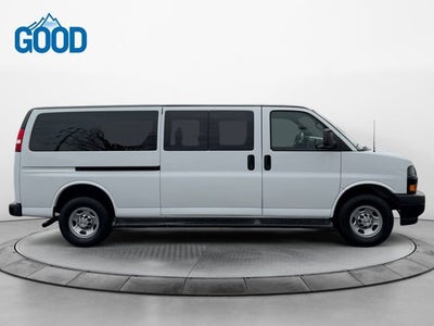 2023 Chevrolet Express Passenger 3500 1LS