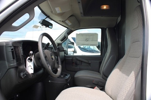2024 Chevrolet Express Cutaway 3500 1WT