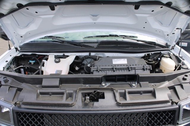 2024 Chevrolet Express Cutaway 3500 1WT