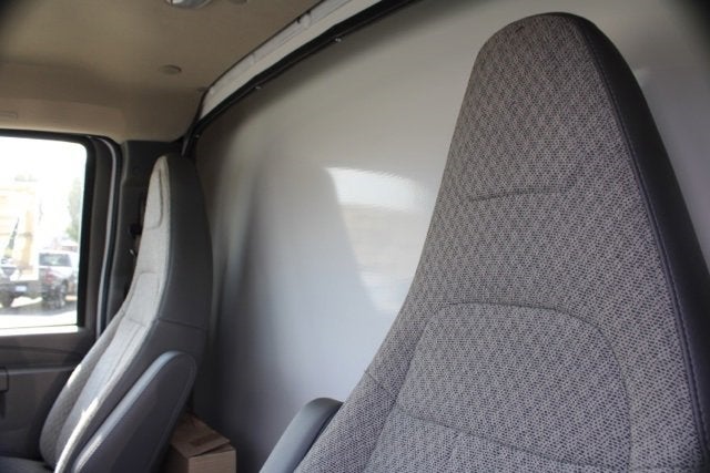 2024 Chevrolet Express Cutaway 3500 1WT