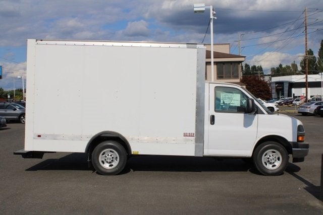 2024 Chevrolet Express Cutaway 3500 1WT
