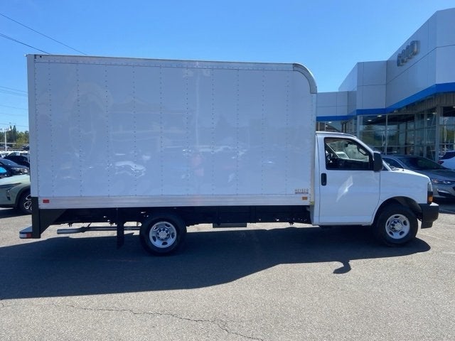 2021 Chevrolet Express Cutaway 3500 Base