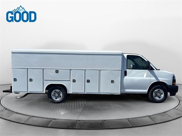 2021 Chevrolet Express Cutaway 3500 Base