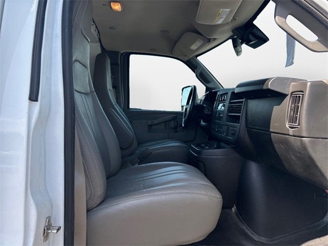 2021 Chevrolet Express Cutaway 3500 Base