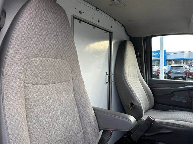 2014 Chevrolet Express Cutaway 3500 Base