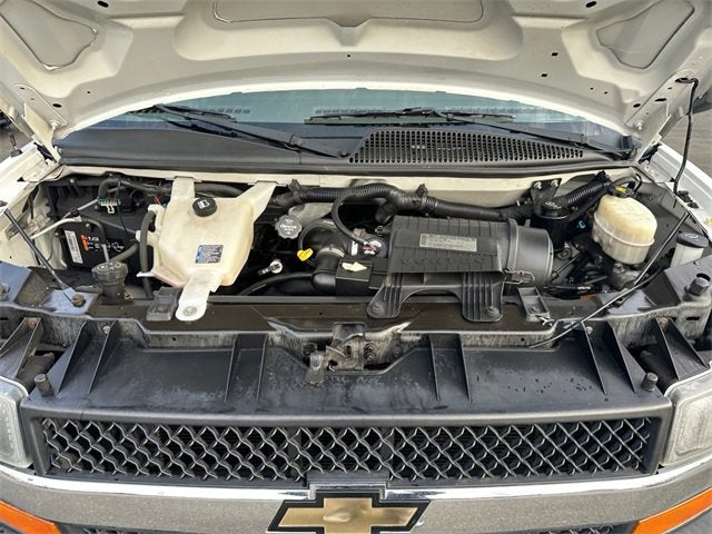 2014 Chevrolet Express Cutaway 3500 Base