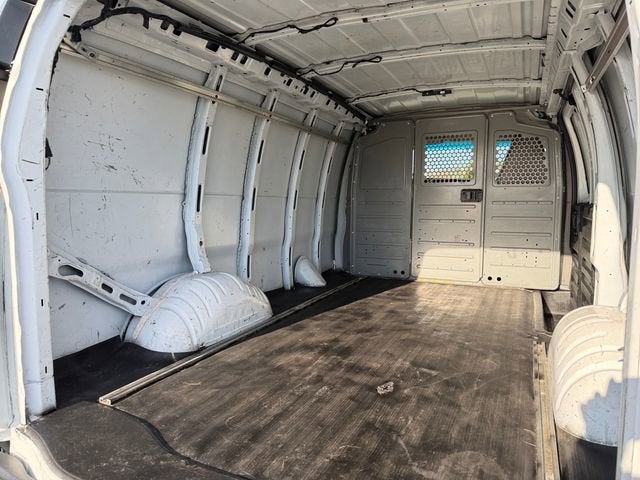 2017 Chevrolet Express Cargo 2500 Base