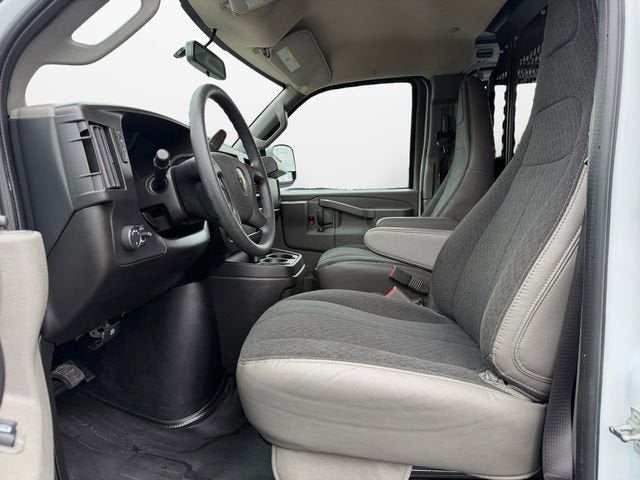 2024 Chevrolet Express Cargo 2500 WT